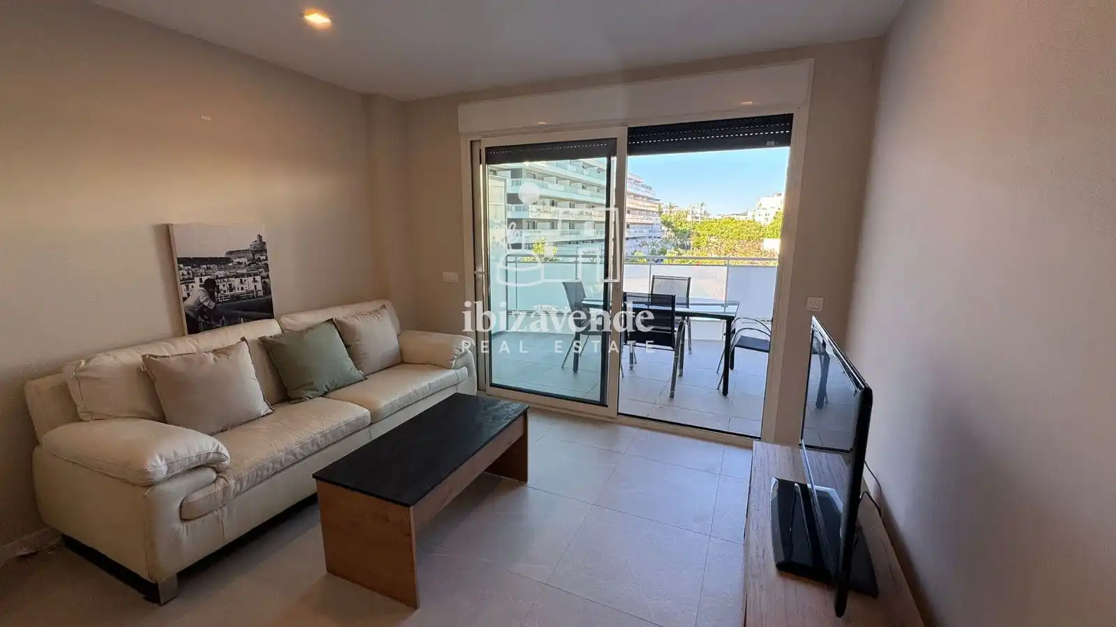 Vista exterior de Pis de lloguer en Eivissa amb Aire condicionat, Terrassa i Piscina