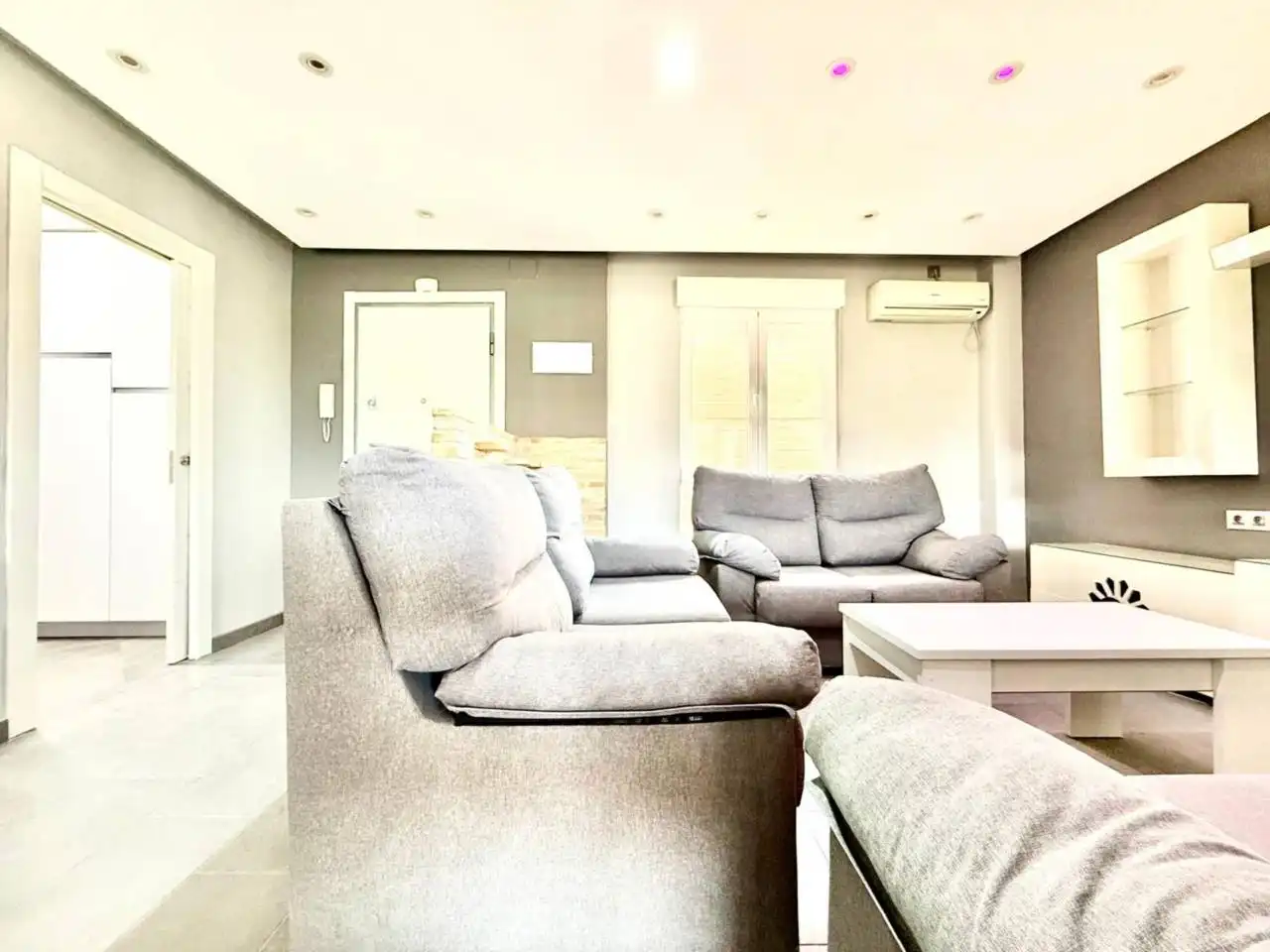 Living room of Flat for rent in Toledo  with Air Conditioner, Heating and Terrace
