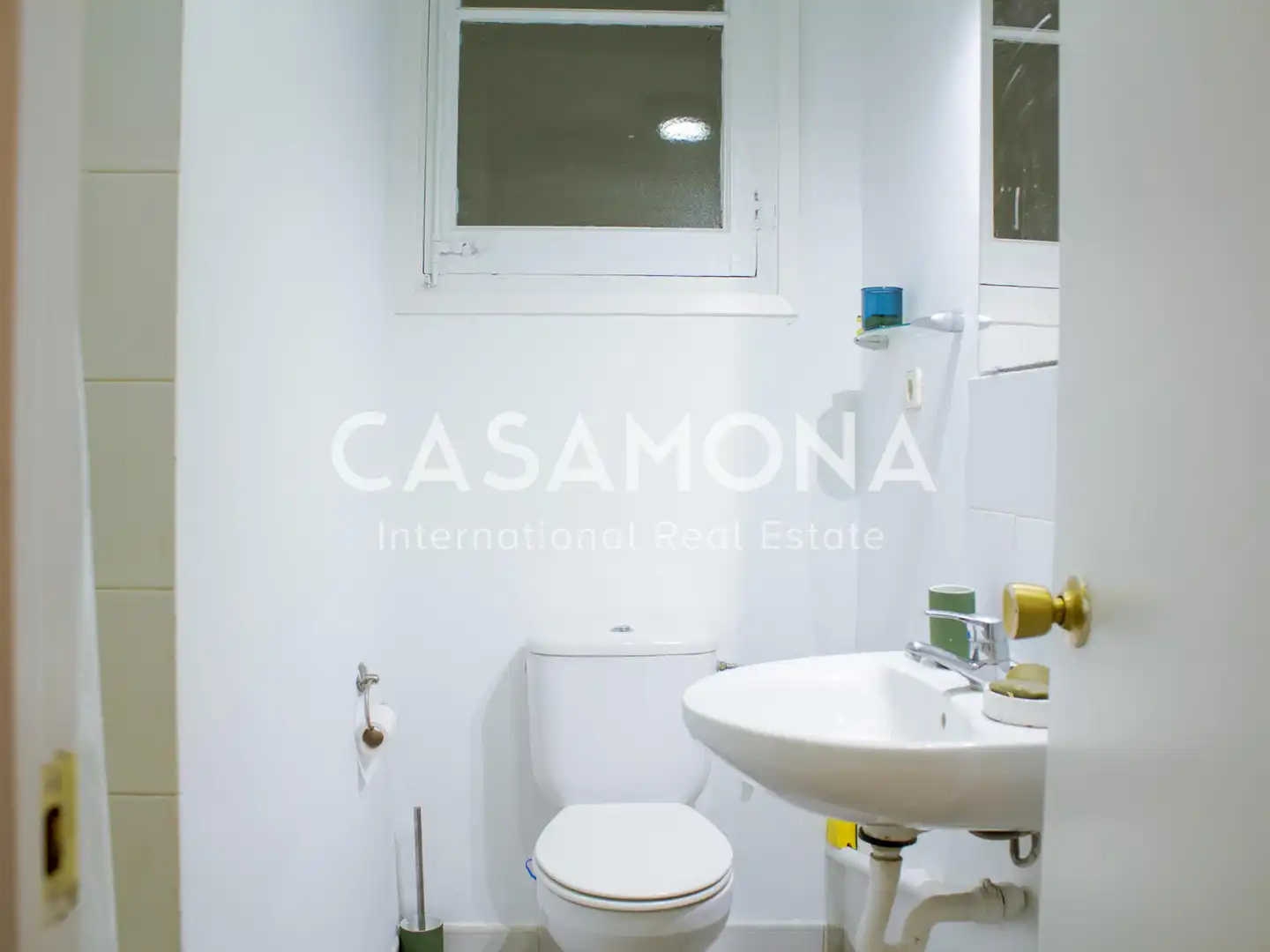 Bathroom of Apartments for rent in Barcelona