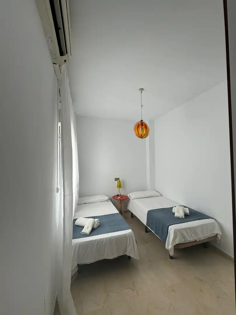 Habitación de Piso en venta en Algeciras con Aire acondicionado y Terraza