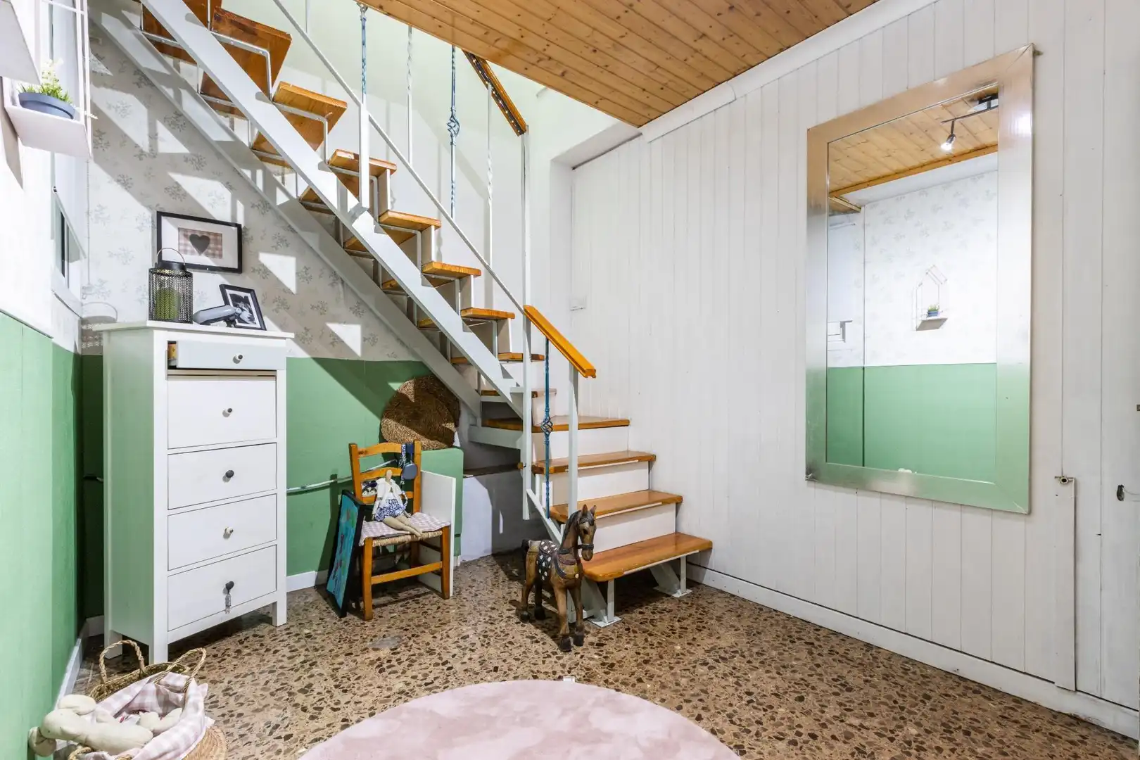 Einfamilien-Reihenhaus zum Verkauf in Terrassa mit Heizung und Terrasse