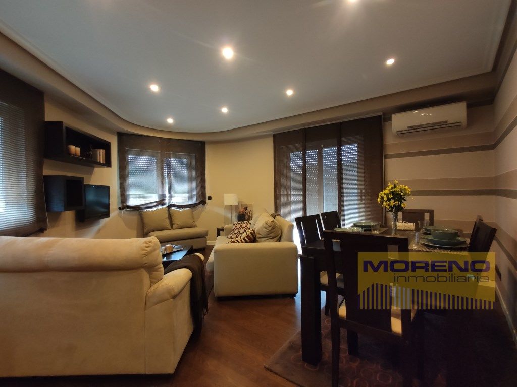 Sala d'estar de Àtic de lloguer en Sarria