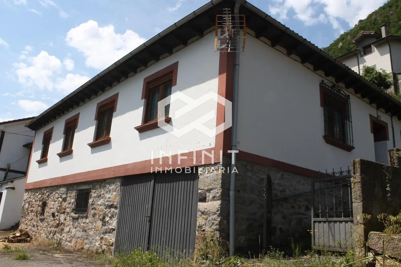 Vista exterior de Casa o chalet en venta en Somiedo con Calefacción, Jardín privado y Trastero