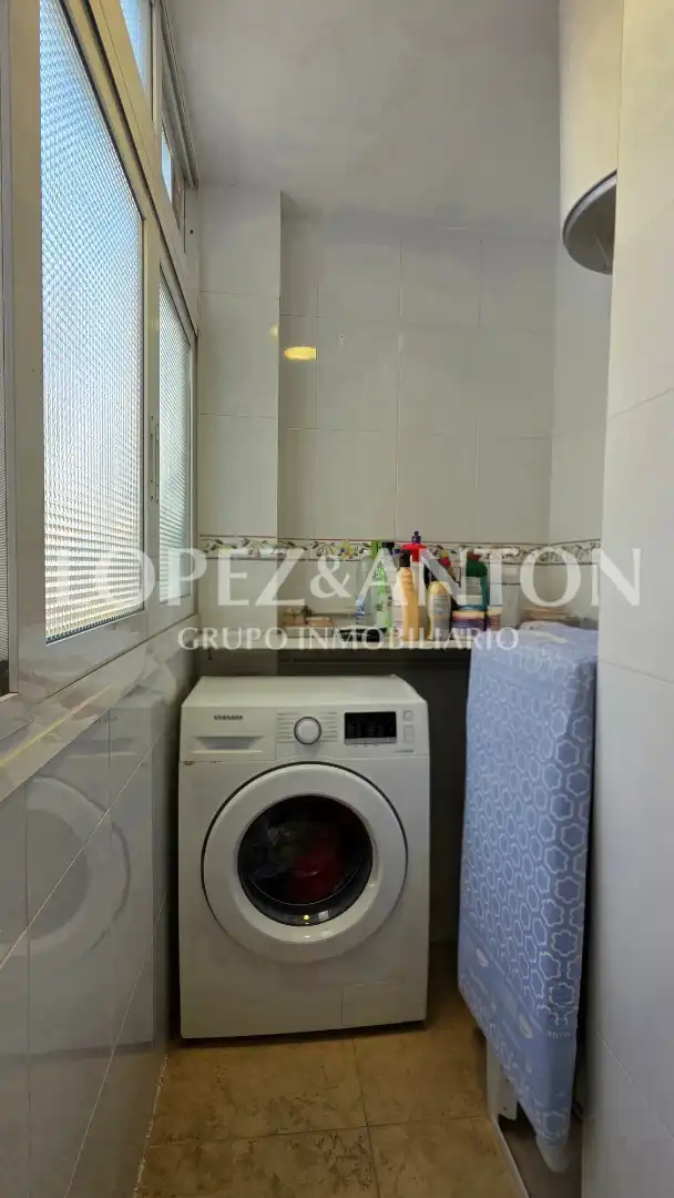 Kitchen of Flat for sale in L'Eliana  with Air Conditioner, Oven and Balcony