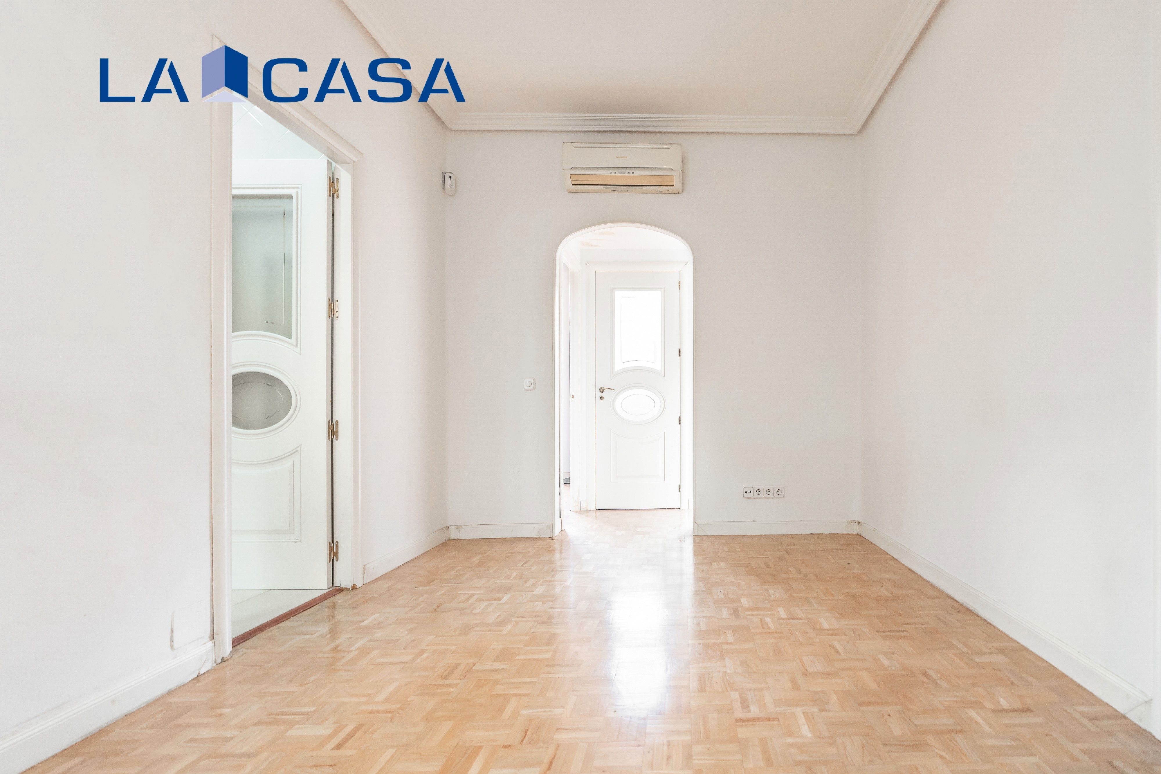 Piso en venta en  Madrid Capital con Calefacción