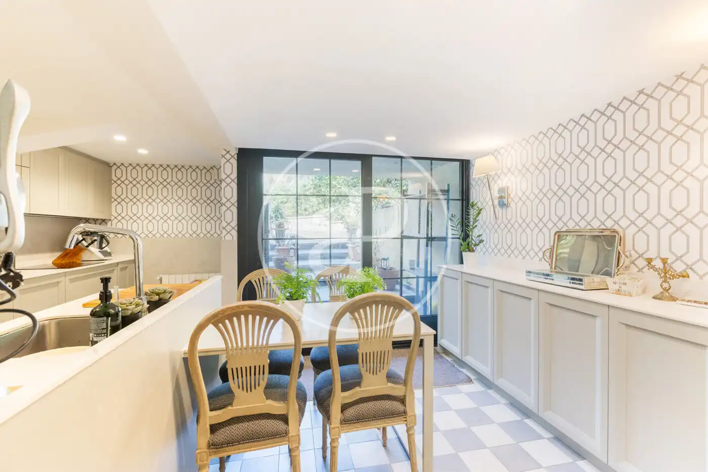 Cocina de Casa adosada en venta en La Moraleja con Aire acondicionado, Calefacción y Jardín privado