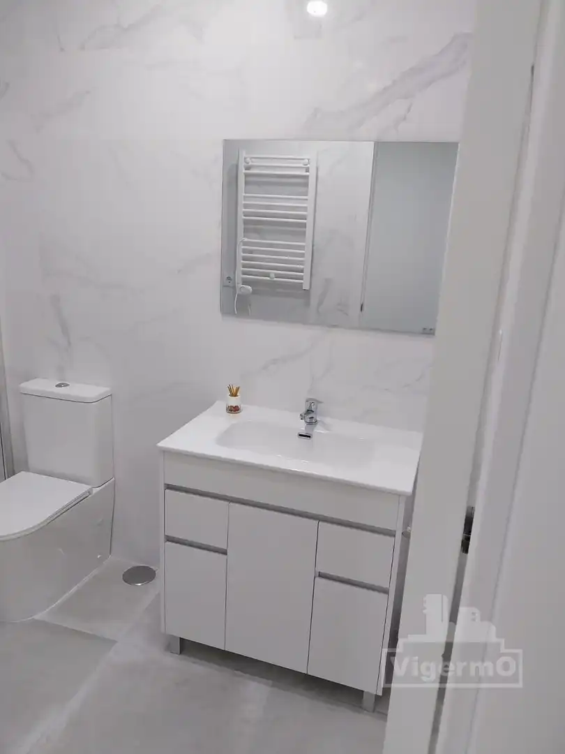 Baño de Piso de alquiler en Torrejón de Ardoz con Calefacción y Alarma