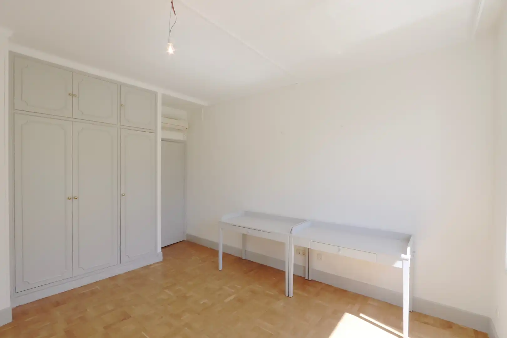 Bedroom of Flat for rent in Madrid  with Air Conditioner, Heating and Parquet flooring