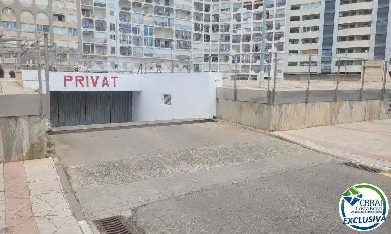 Individual en venta en Carrer Poblat Tipic-Edifici Nausica