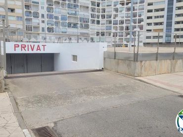Individuale in vendita a Carrer Poblat Tipic-Edifici Nausica