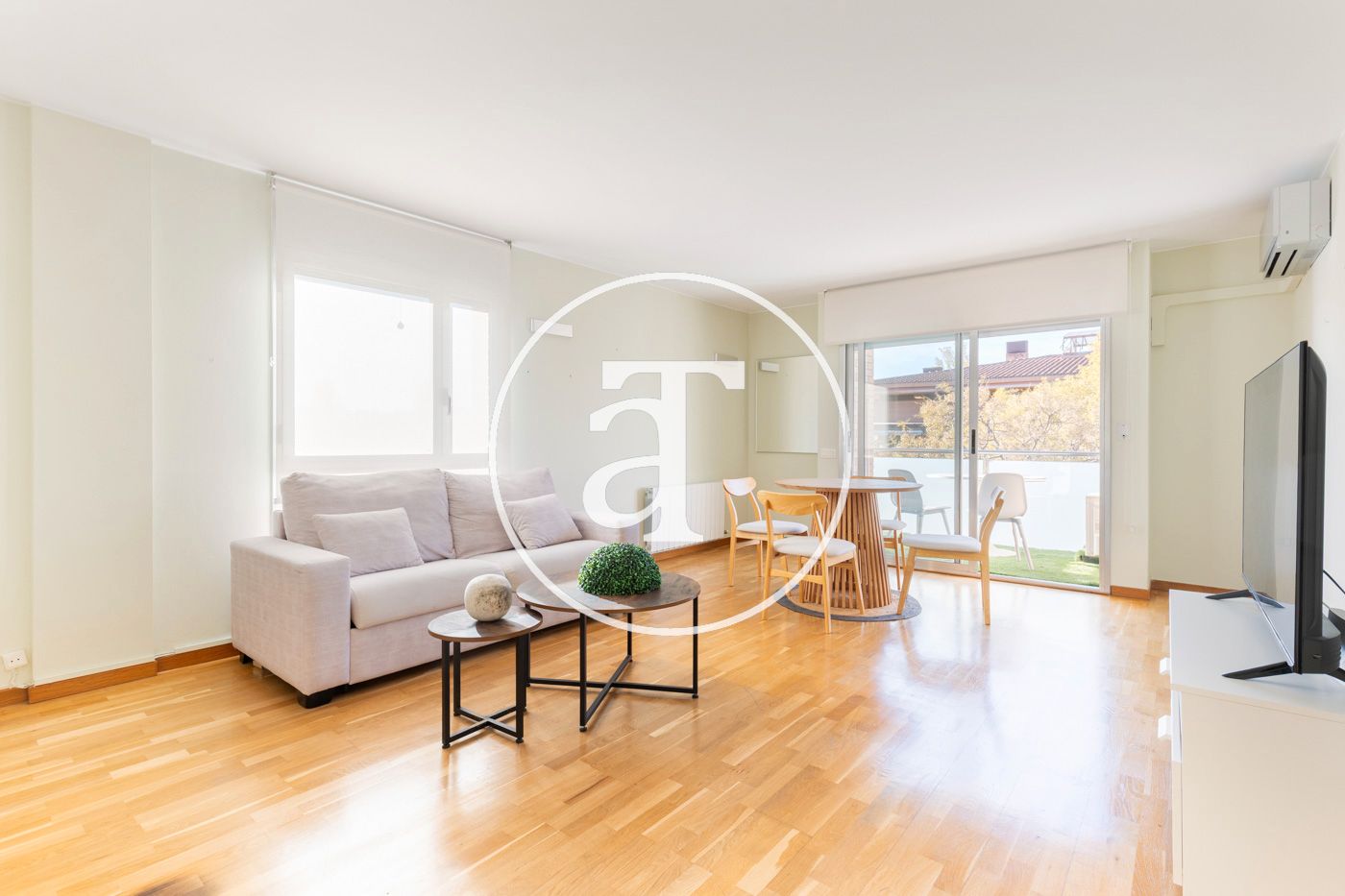 Exterior view of Flat to rent in Sant Cugat del Vallès  with Air Conditioner, Heating and Terrace