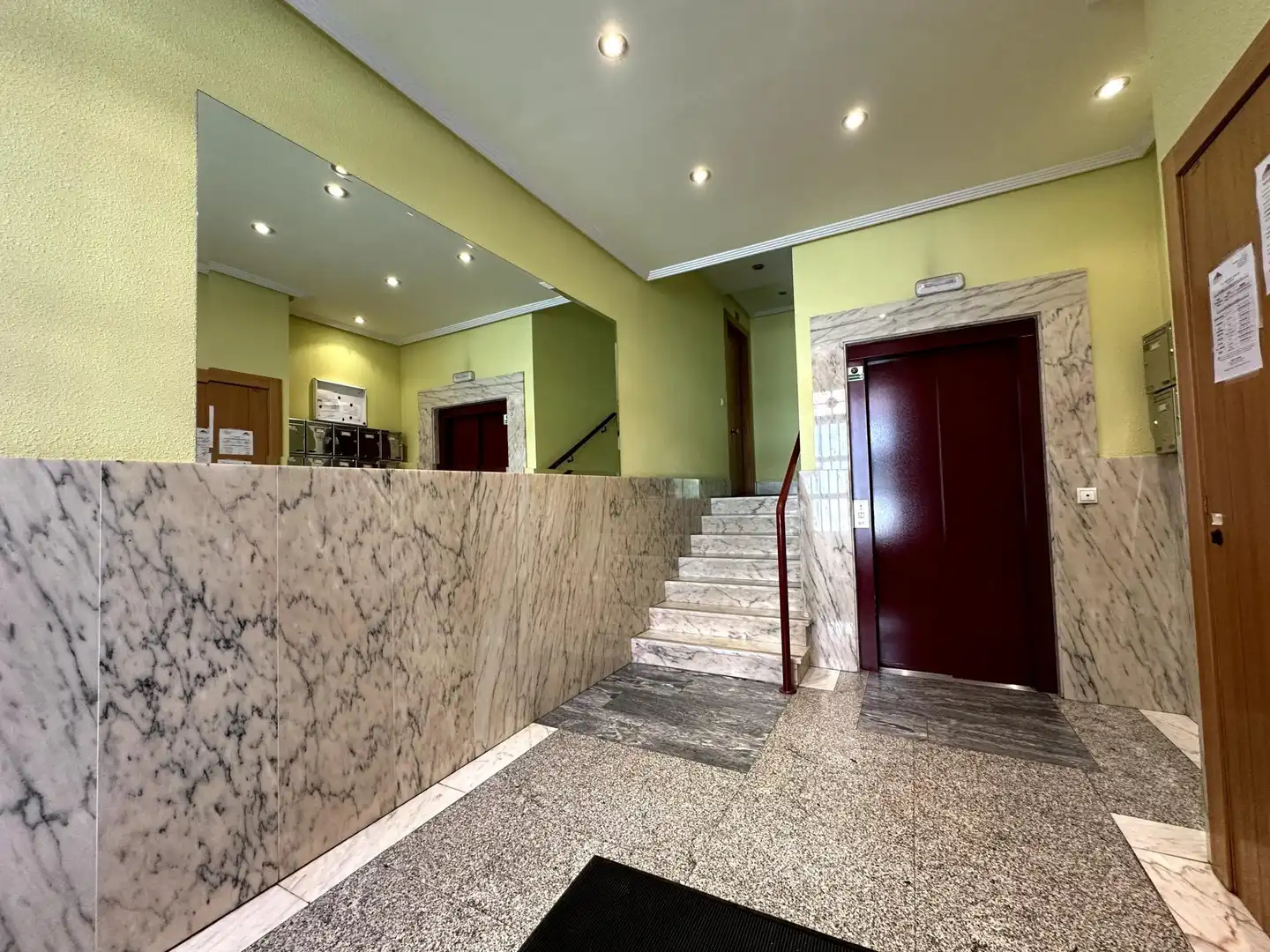 Apartamento en venta en León Capital  con Calefacción y Terraza
