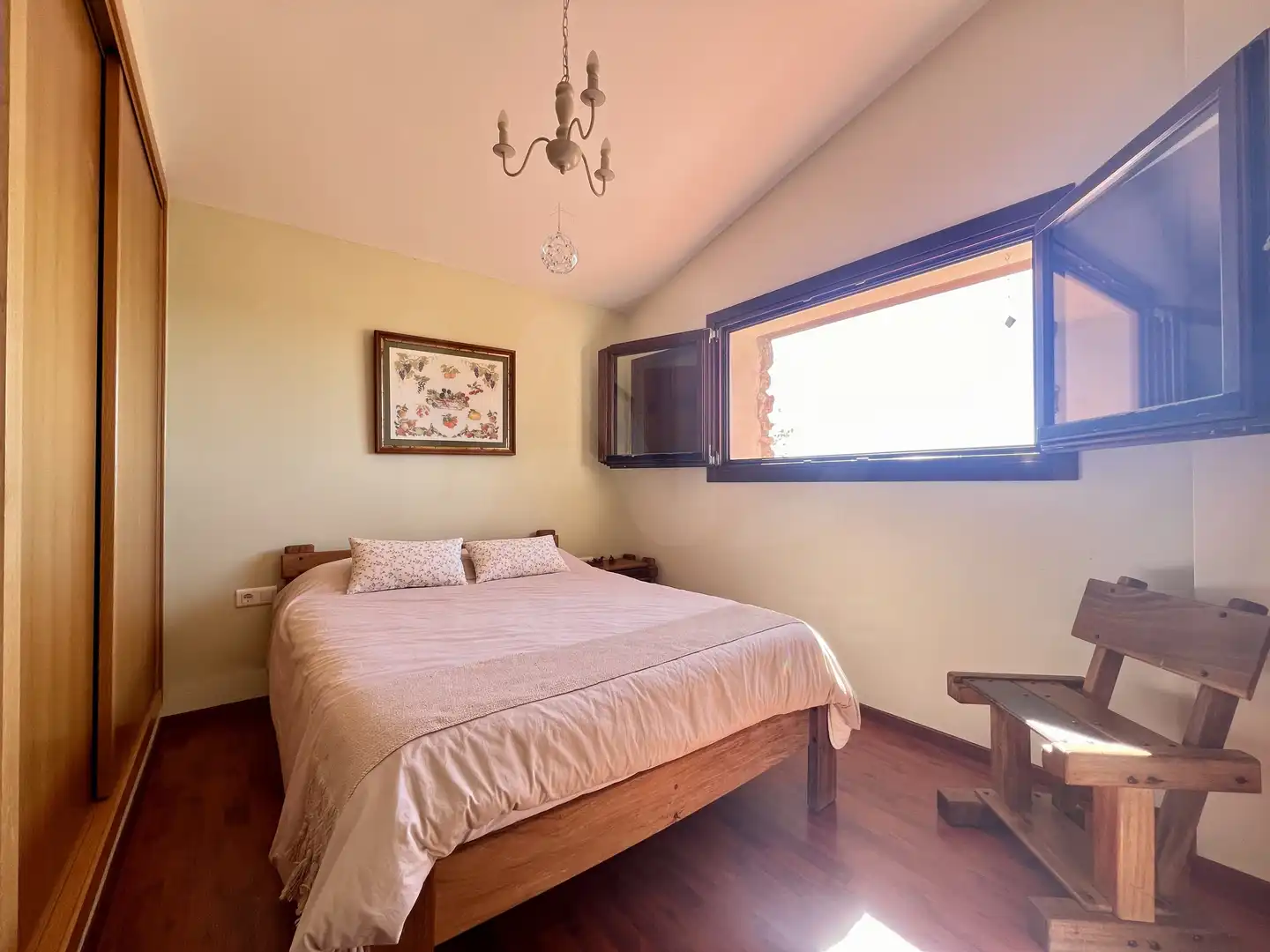 Habitación de Casa o chalet en venta en Perales del Puerto con Calefacción y Terraza