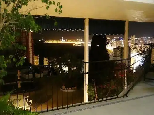Terrasse von Haus oder Chalet zum Verkauf in Benidorm mit Privatgarten, Terrasse und Abstellraum