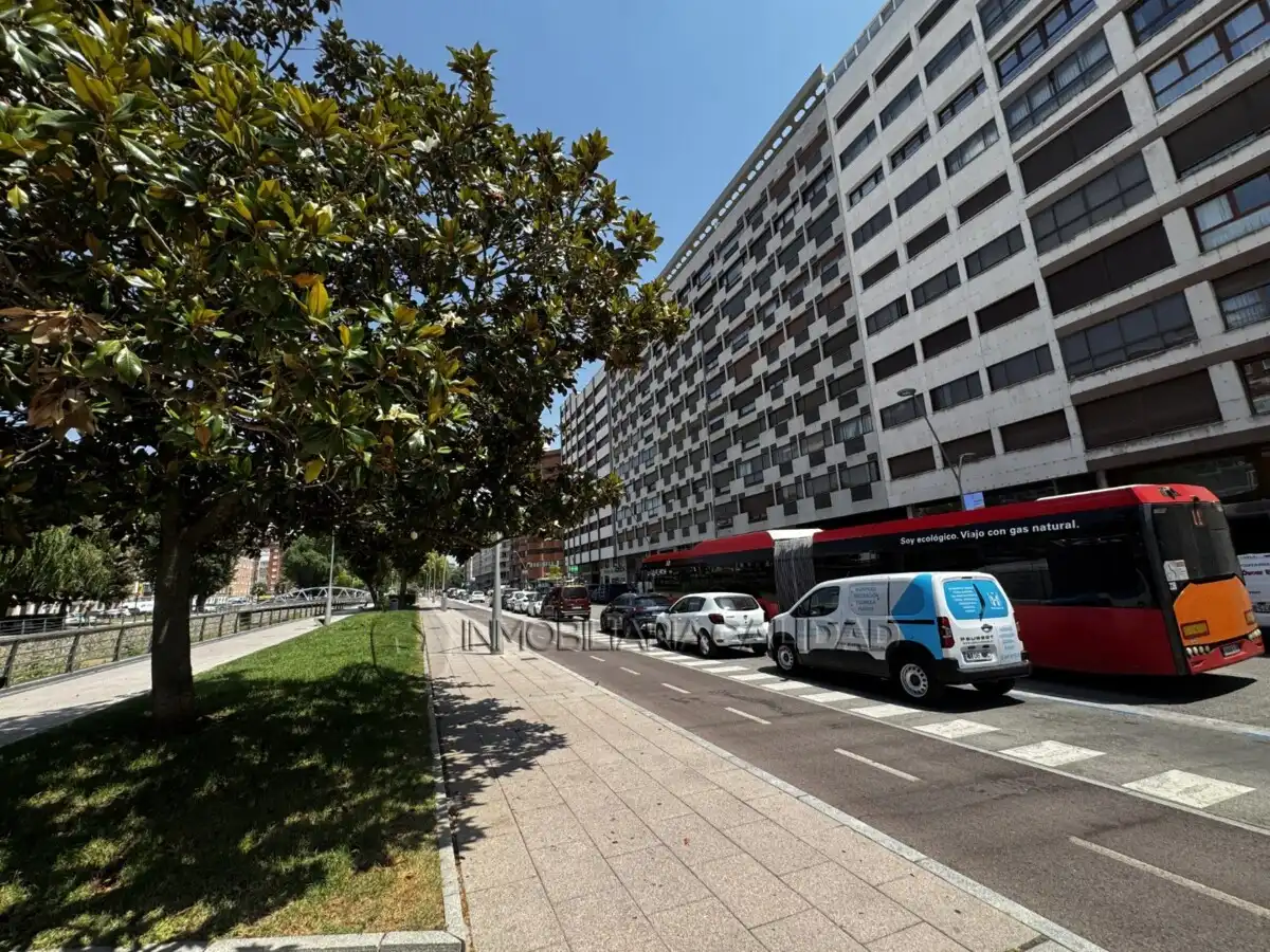 Exterior view of Flat for rent in Burgos  with Heating, Furnished and Pets allowed