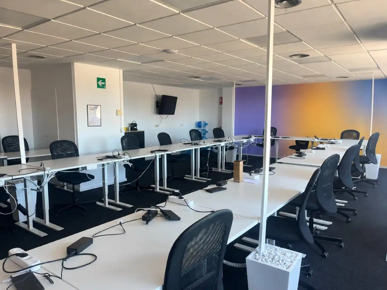 Office for rent in Campanar