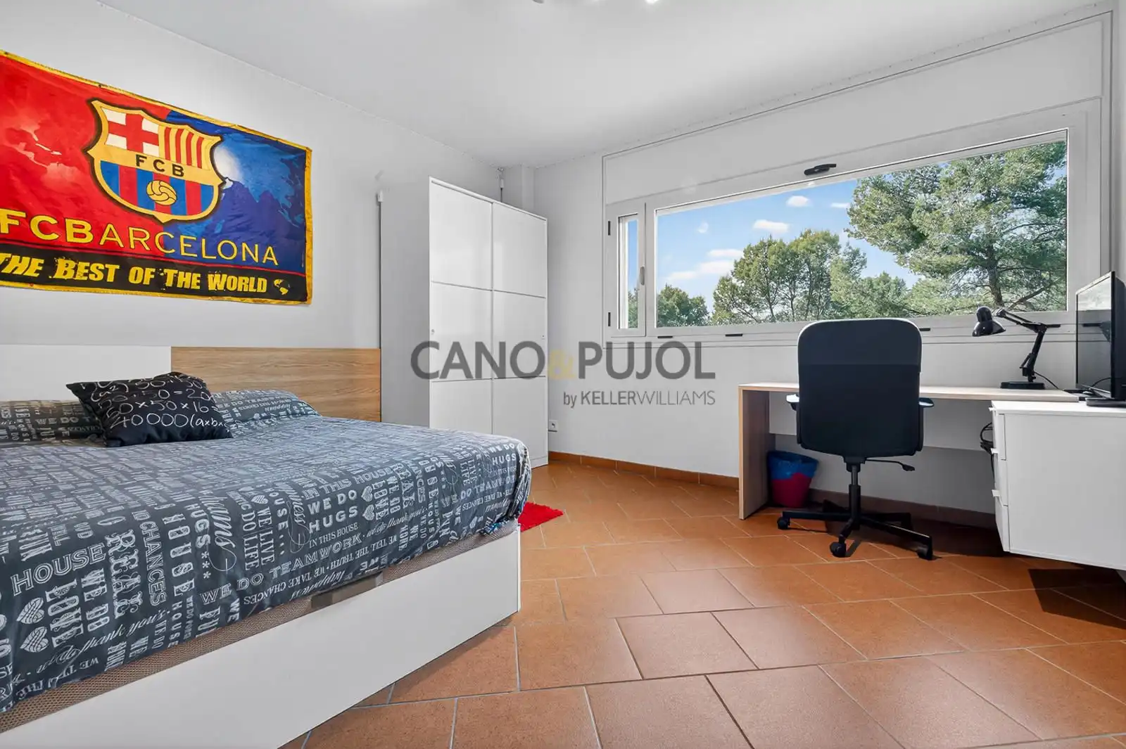 Bedroom of Houses for sale in Terrassa  with Air Conditioner, Heating and Terrace