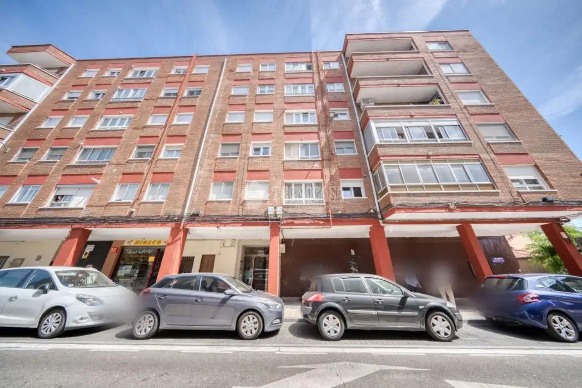 Vista exterior de Pis en venda en Valladolid