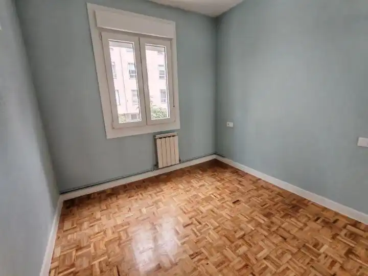 Habitación de Piso de alquiler en Vigo  con Calefacción y Balcón