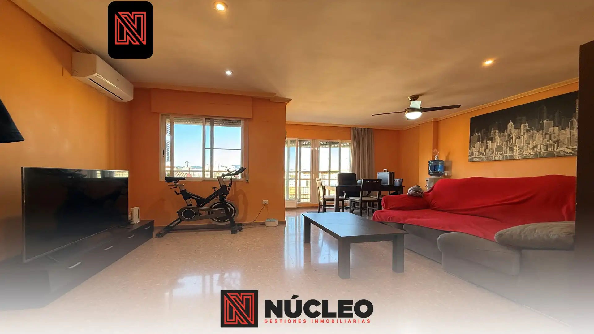 Sala de estar de Ático en venta en Castellón de la Plana / Castelló de la Plana con Aire acondicionado, Trastero y Balcón