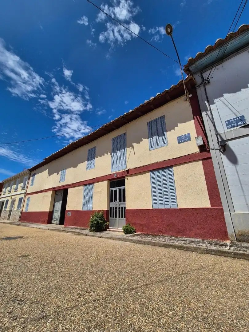 Vista exterior de Finca rústica en venda en Bustillo del Páramo