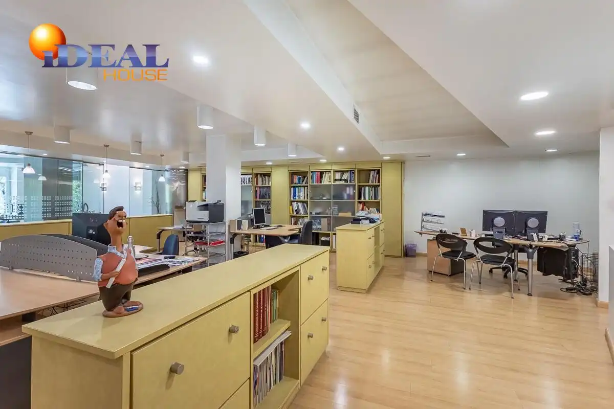 Local comercial en venda a Plaza de Carretas 5, imagen 12