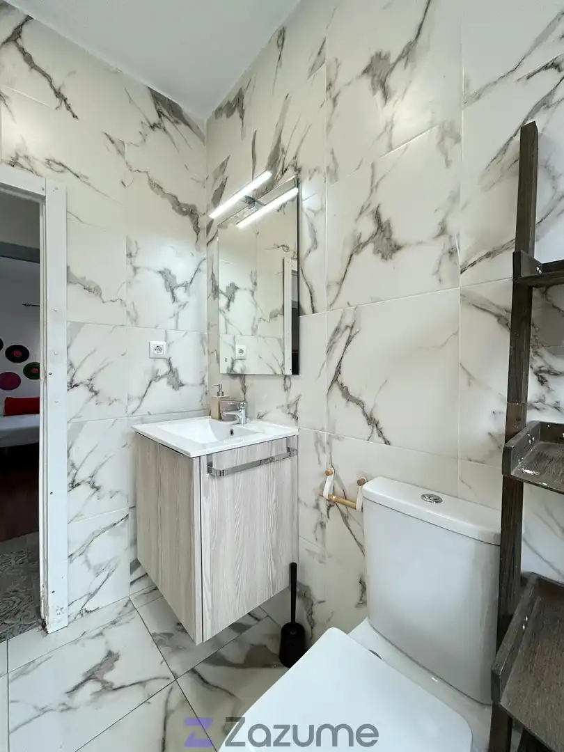 Baño de Piso de alquiler en Granada con Amueblado, Horno y Lavadora