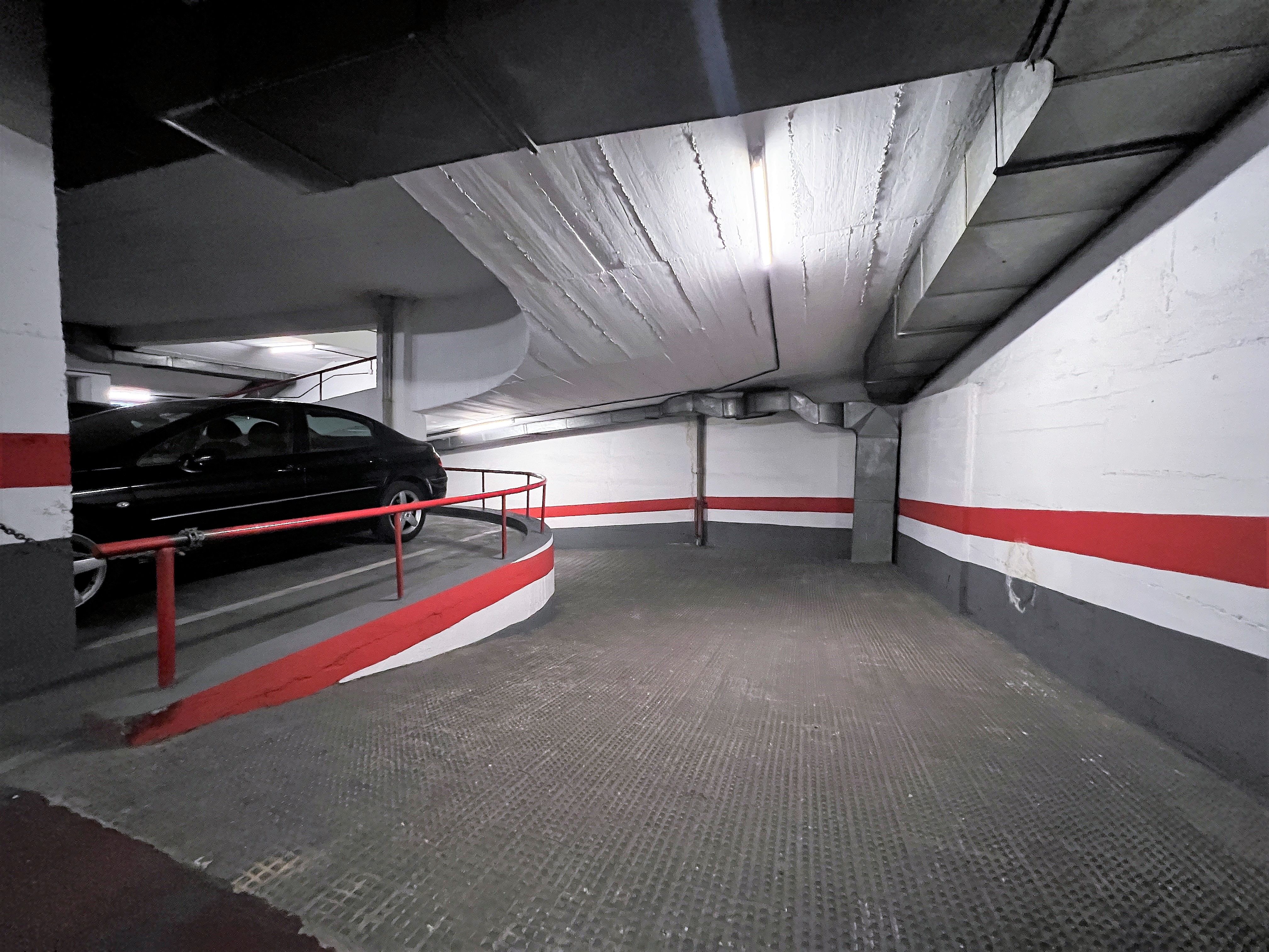 Parking of Garage for sale in  Madrid Capital