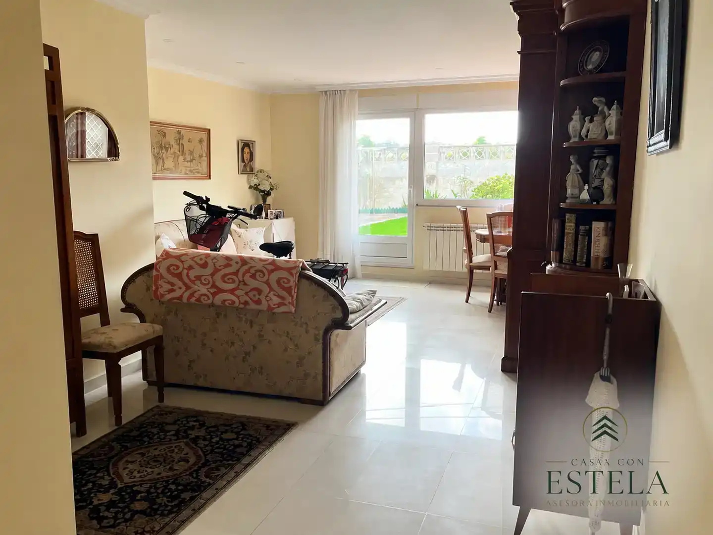 Sala d'estar de Finca rústica en venda en Santander amb Jardí privat, Parquet i Traster