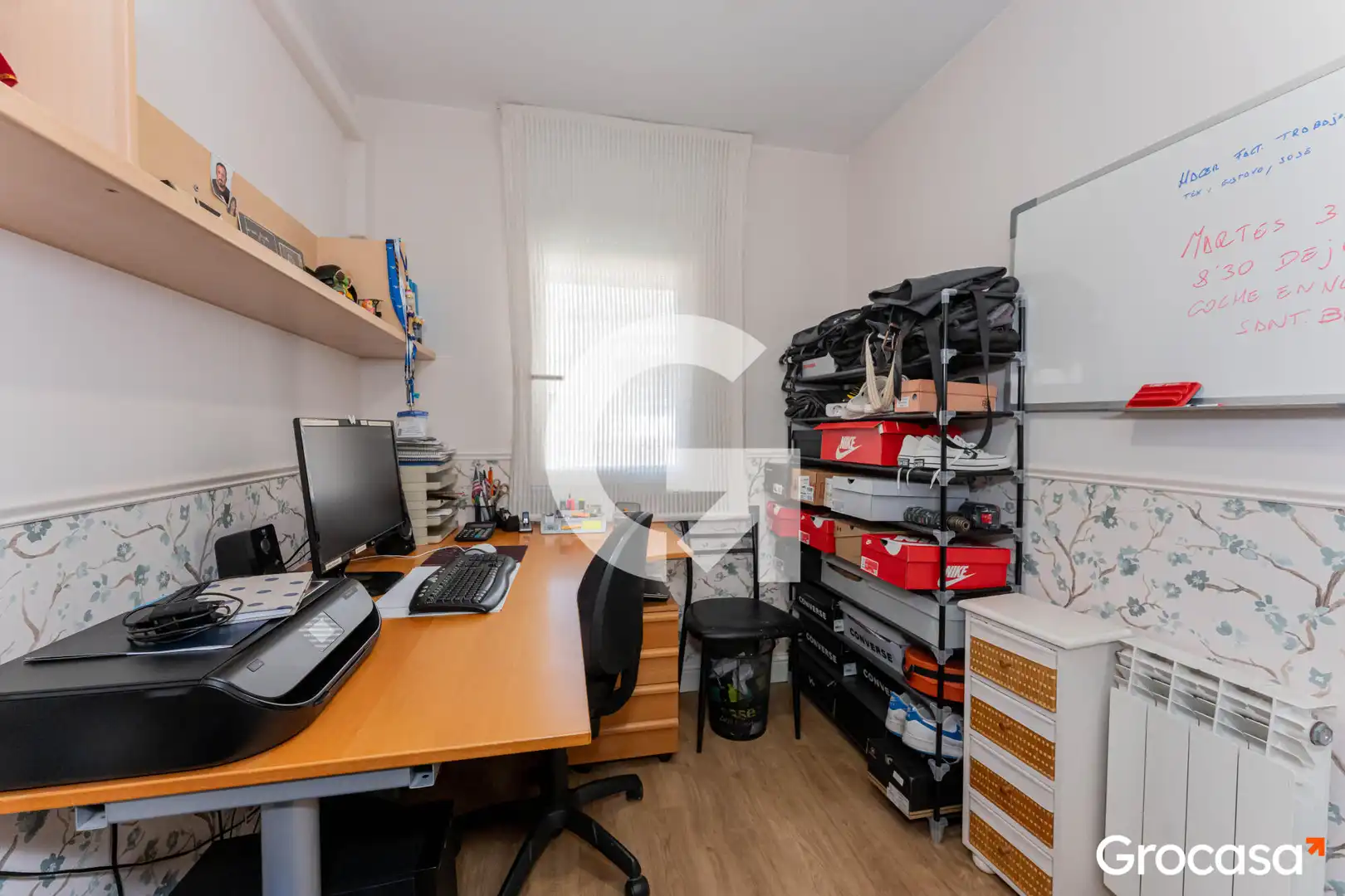 Dormitori de Casa adosada en venda en Cornellà de Llobregat amb Aire condicionat, Calefacció i Terrassa