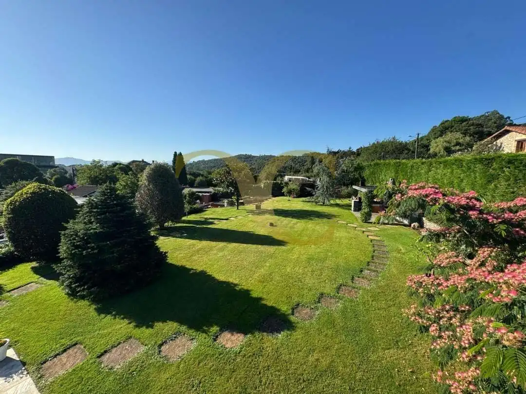 Garden of Houses for rent in Santa Cruz de Bezana  with Air Conditioner, Heating and Private garden