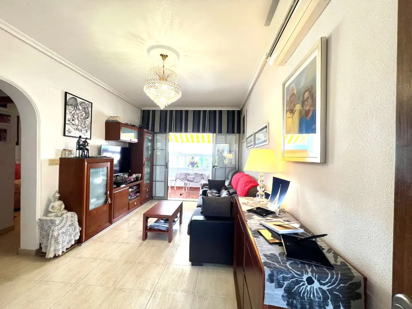 Wohnzimmer von Wohnungen zum Verkauf in Torrevieja mit Klimaanlage, Terrasse und Balkon