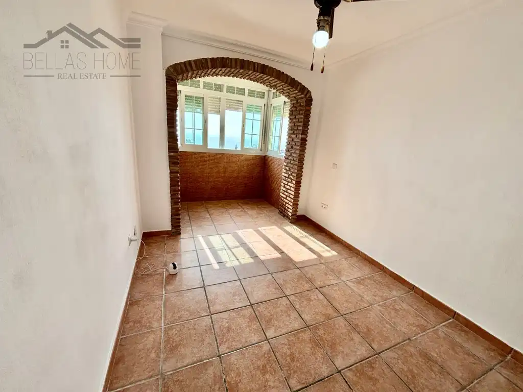 Piso de alquiler en Estepona con Aire acondicionado, Terraza y Amueblado