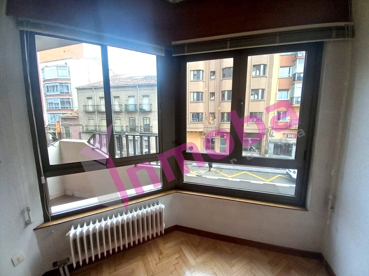 Dormitori de Pis en venda en Aranda de Duero amb Calefacció, Parquet i Terrassa