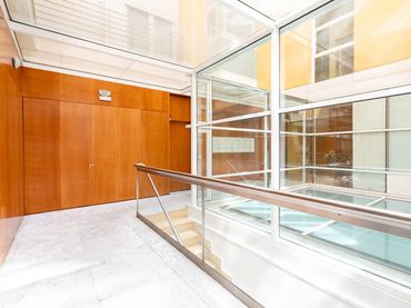 Oficina con ascensor en venta en Chamberí