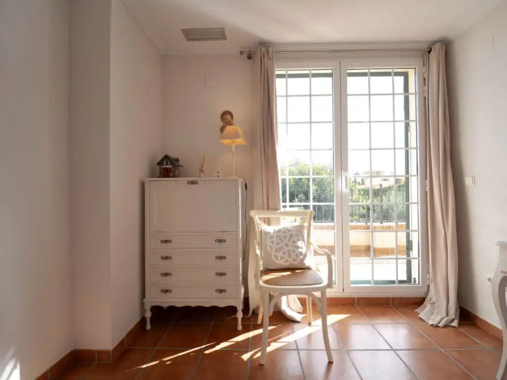 Habitación de Casa o chalet en venta en Torrent con Aire acondicionado, Calefacción y Jardín privado