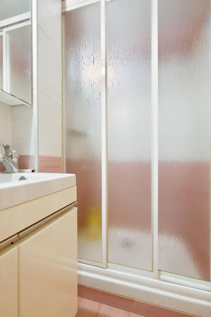 Bathroom of Apartments for sale in Barcelona