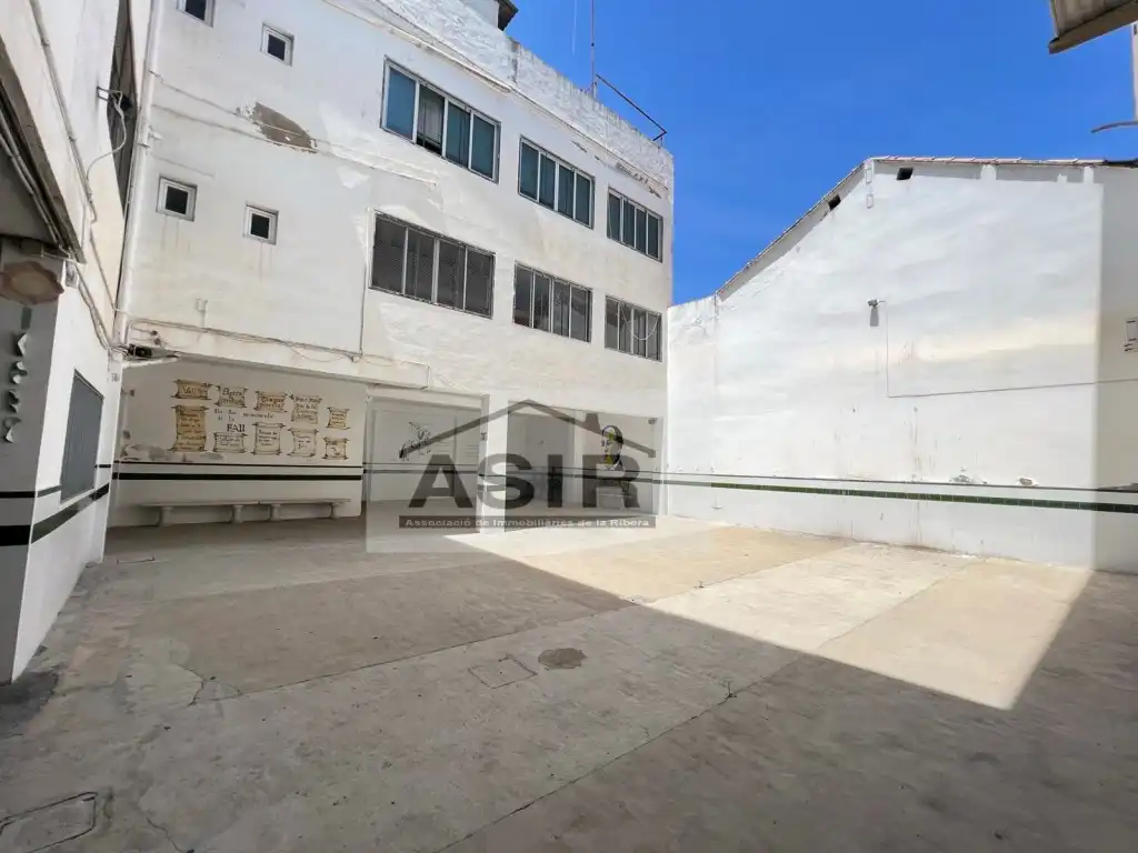 Vista exterior de Edificio en venta en Alzira