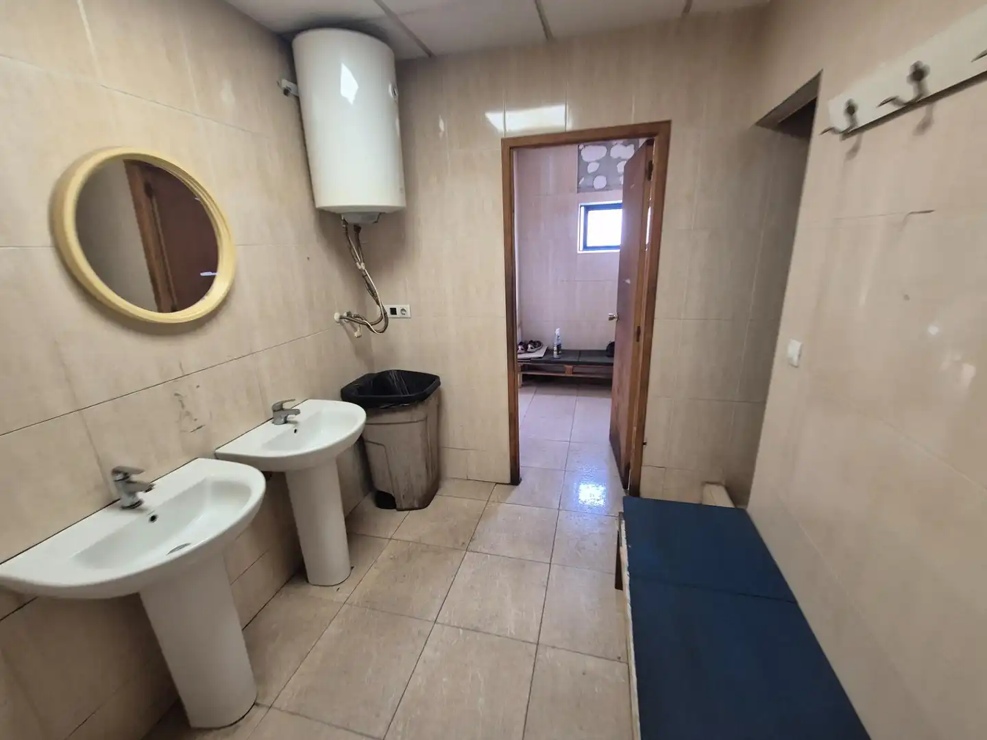 Badezimmer von Fabrikhallen zum Verkauf in Monóvar  / Monòver