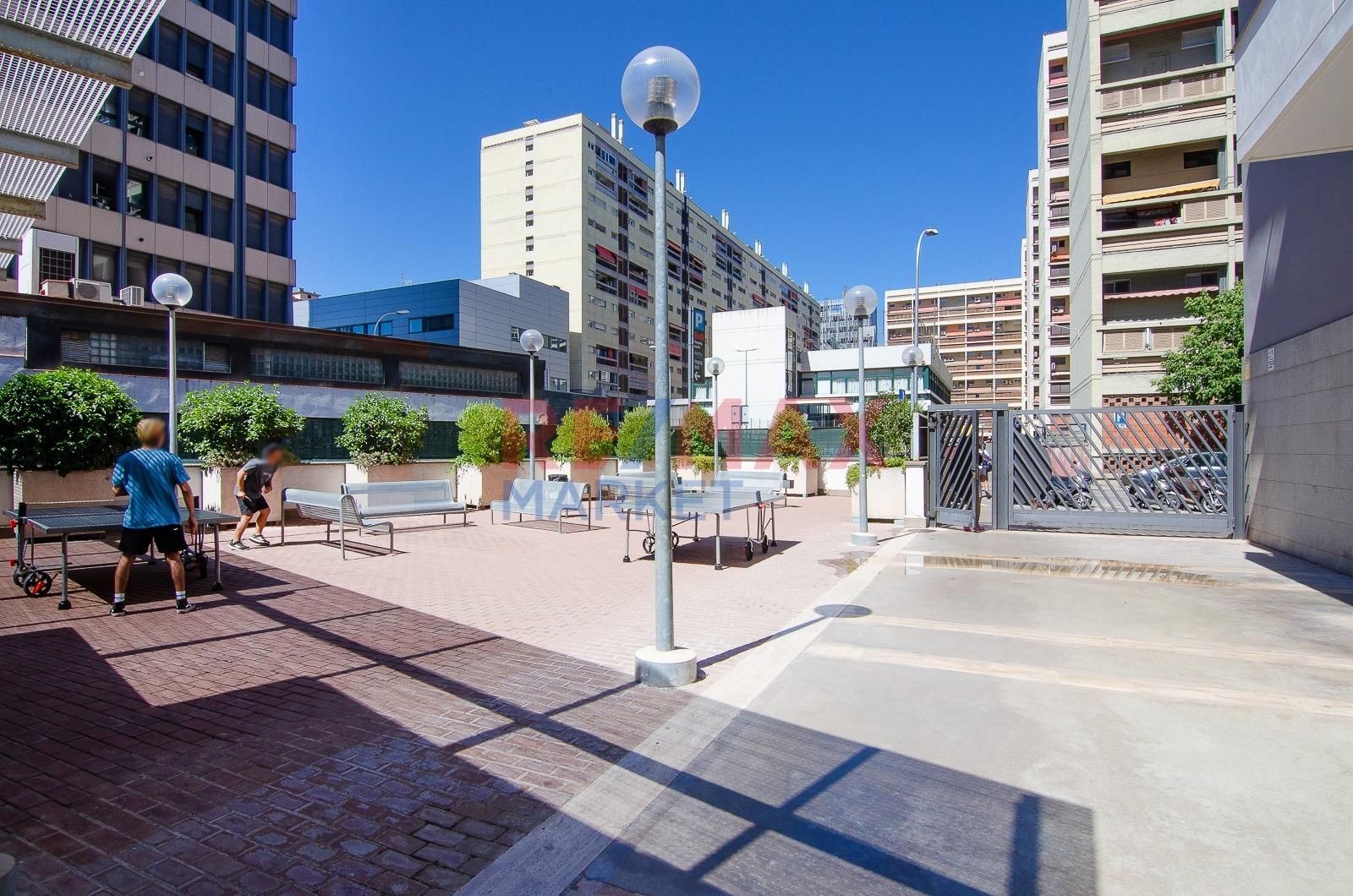 Terrassa de Pis en venda en  Barcelona Capital amb Aire condicionat, Calefacció i Jardí privat