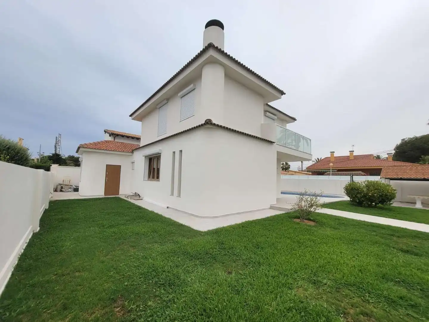 Vista exterior de Casa o xalet en venda en Orihuela amb Aire condicionat, Calefacció i Terrassa
