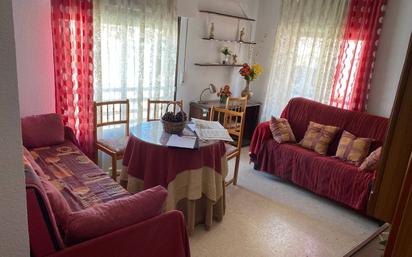 Living room of Apartment for sale in Navalmoral de la Mata  with Air Conditioner, Terrace and Furnished