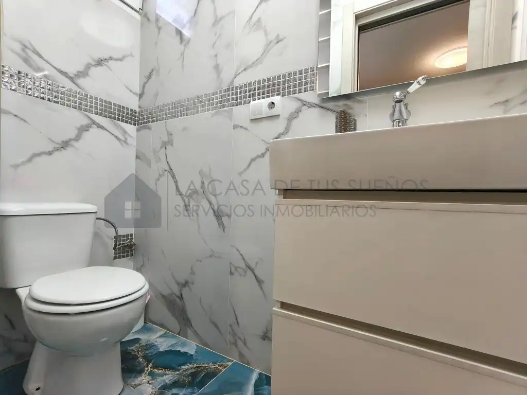 Badezimmer von Einfamilien-Reihenhaus zum Verkauf in Petrer