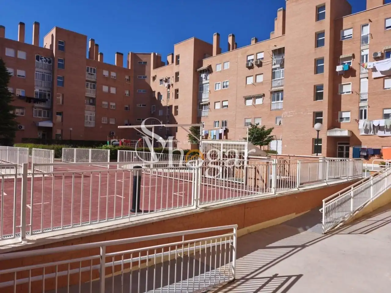 Vista exterior de Dúplex en venta en Toledo con Calefacción, Trastero y Piscina