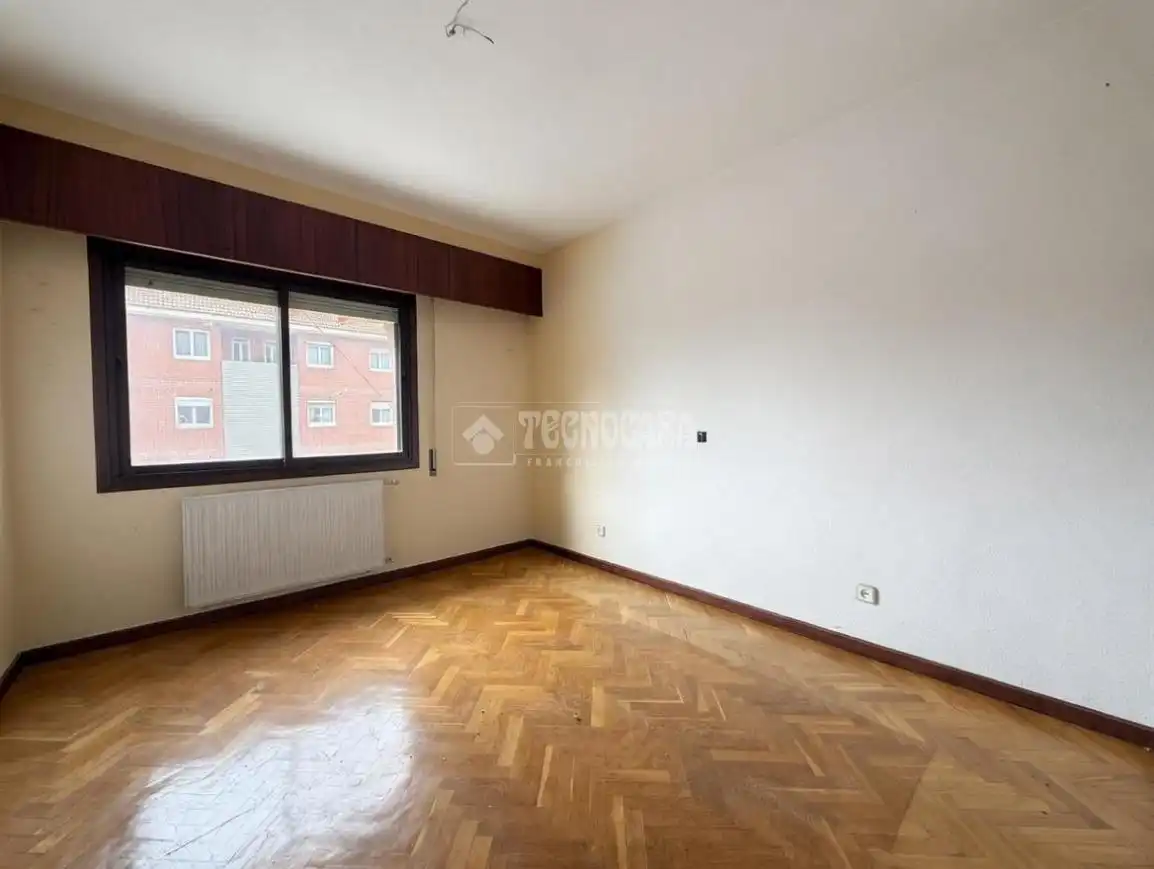 Dormitori de Pis en venda en Madrid amb Aire condicionat, Parquet i Terrassa