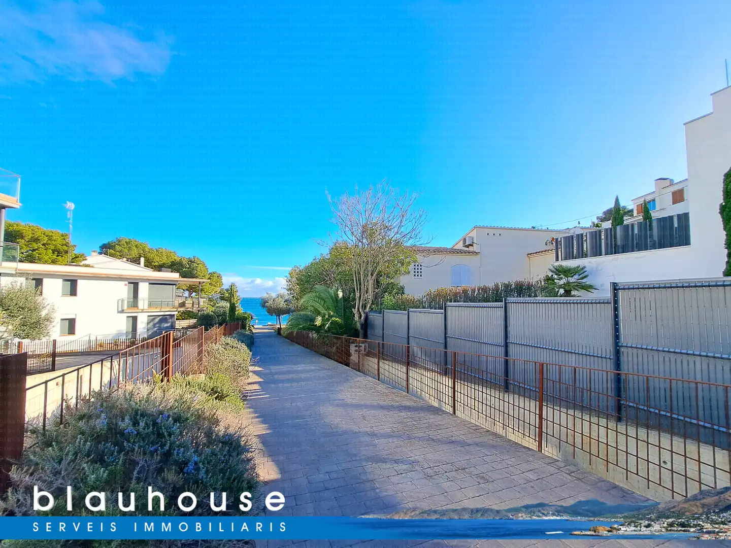 Vista exterior de Apartamento en venta en Llançà con Aire acondicionado, Calefacción y Terraza