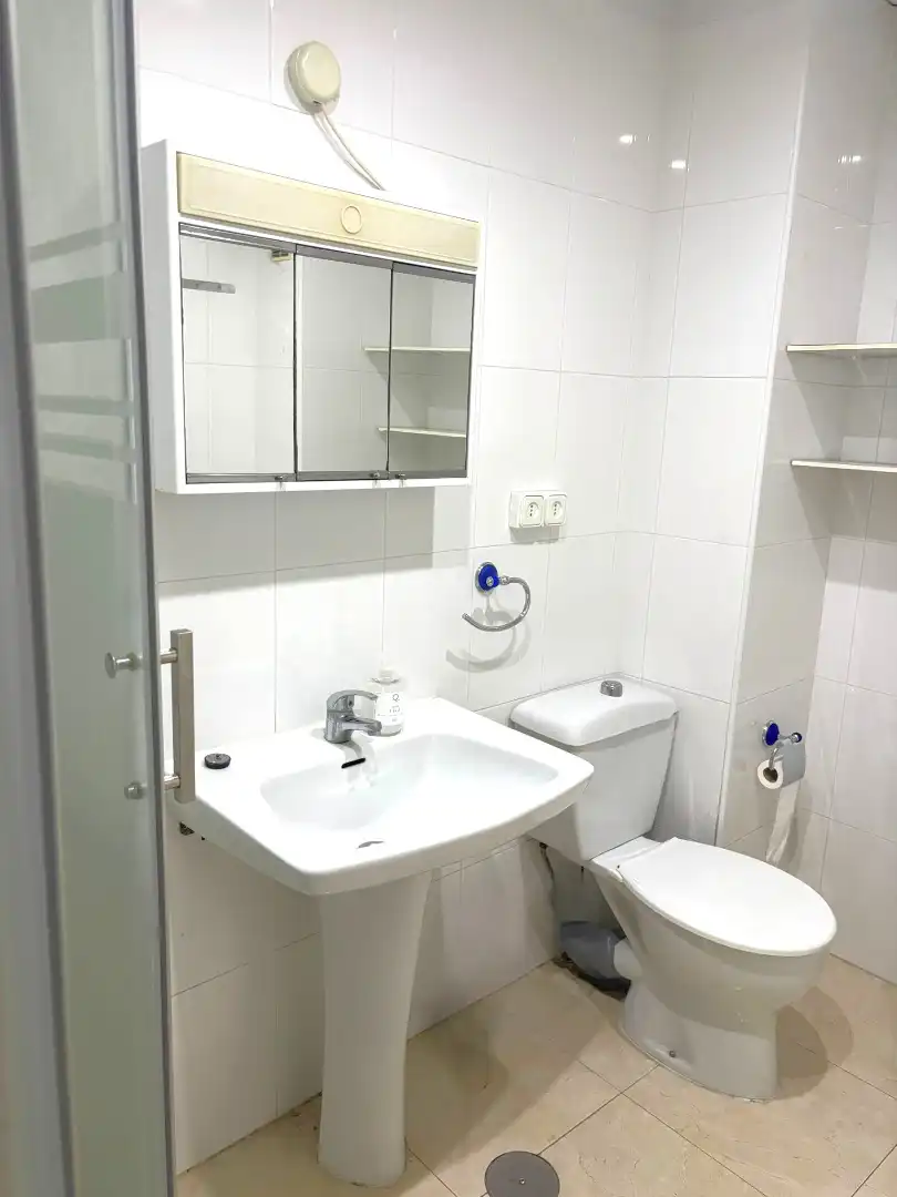 Baño de Piso para compartir en Murcia con Calefacción, Amueblado y Horno