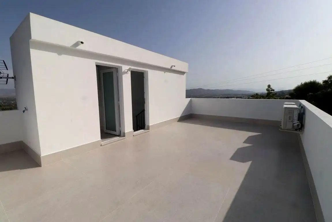 Terrasse von Maisonette zur Miete in Alhaurín El Grande mit Klimaanlage und Terrasse