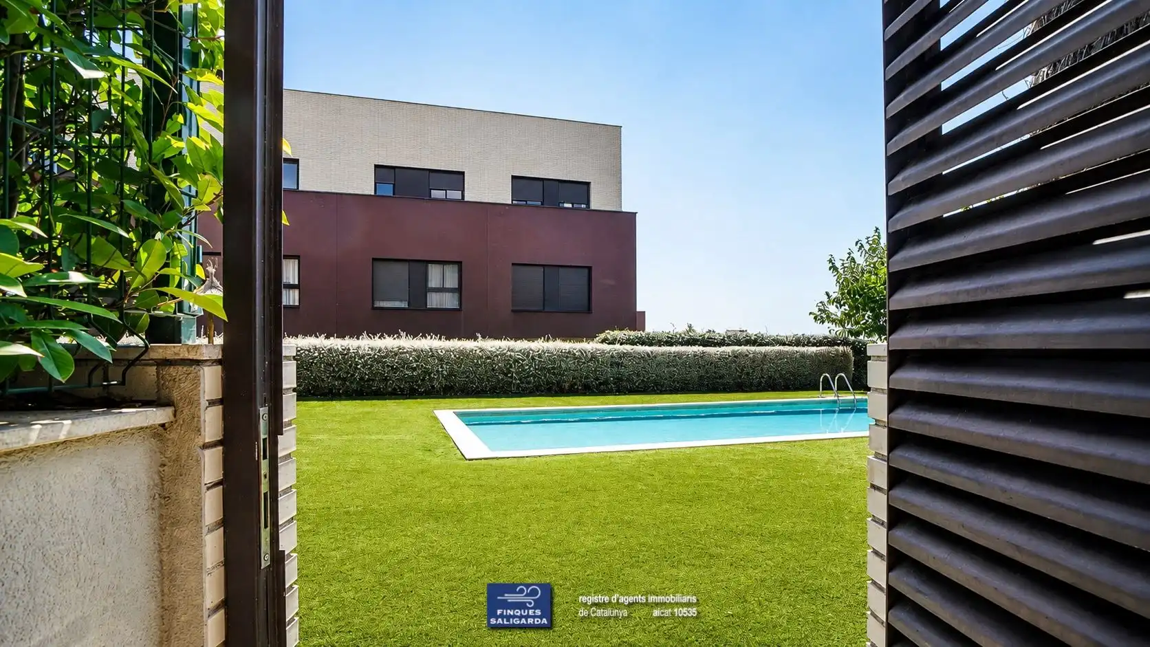 Piscina de Dúplex en venda en L'Ametlla del Vallès amb Aire condicionat, Calefacció i Jardí privat
