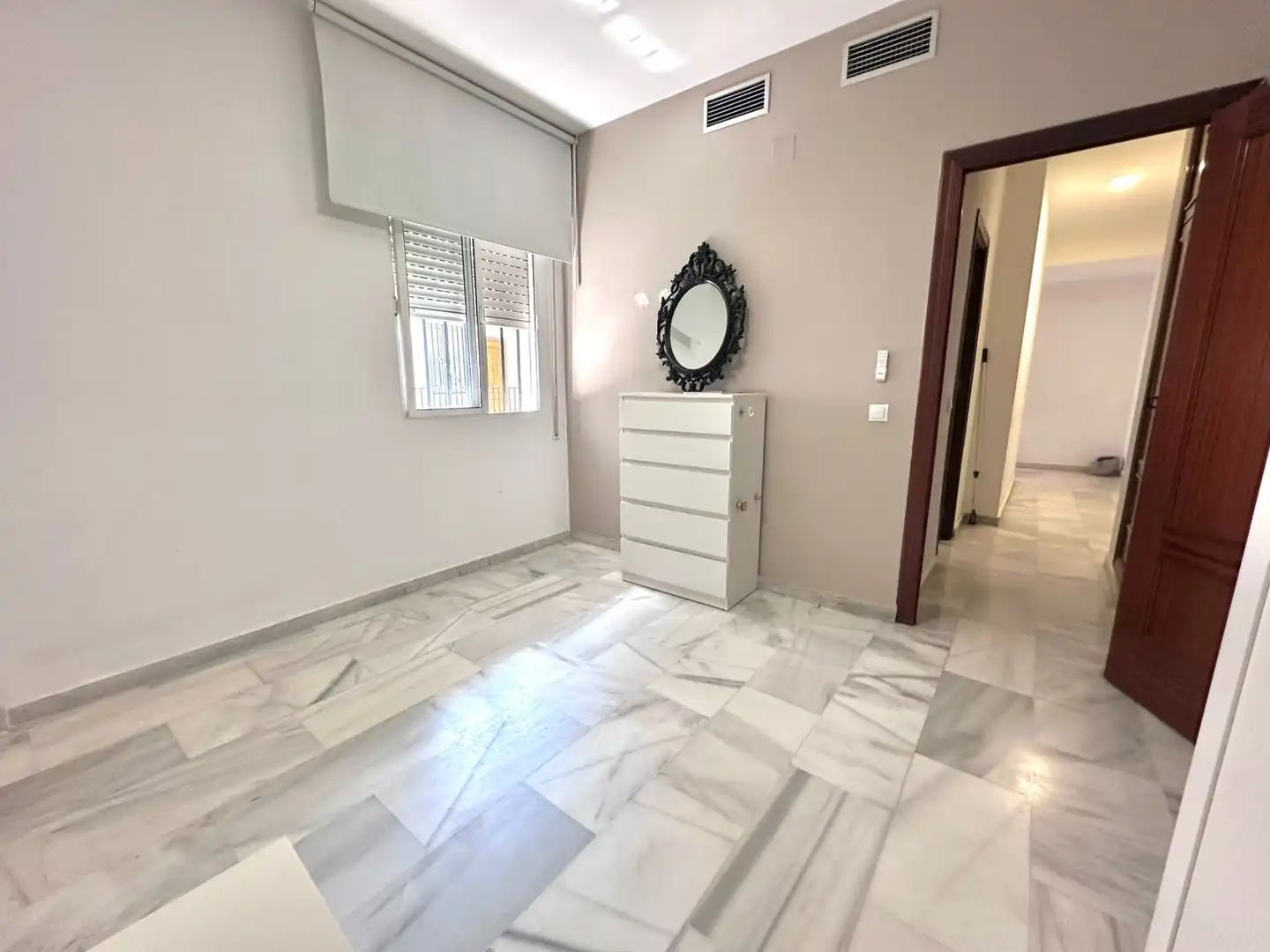 Habitación de Piso en venta en Sevilla